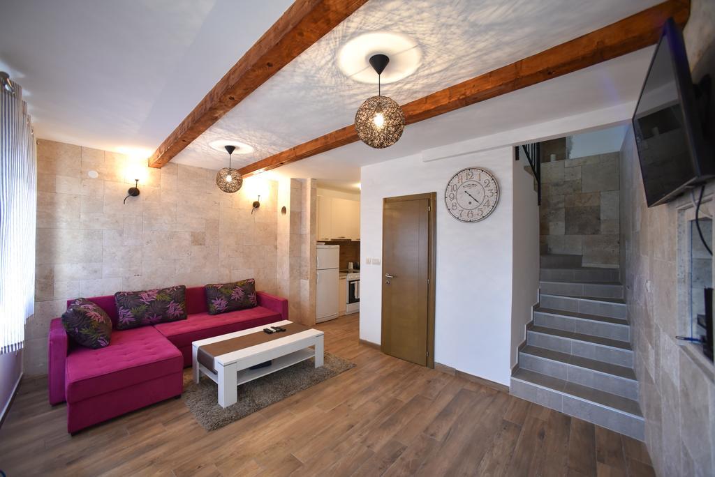 Villa Old Olive Ii