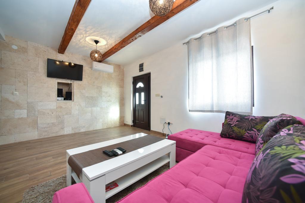 Villa Old Olive 2 *